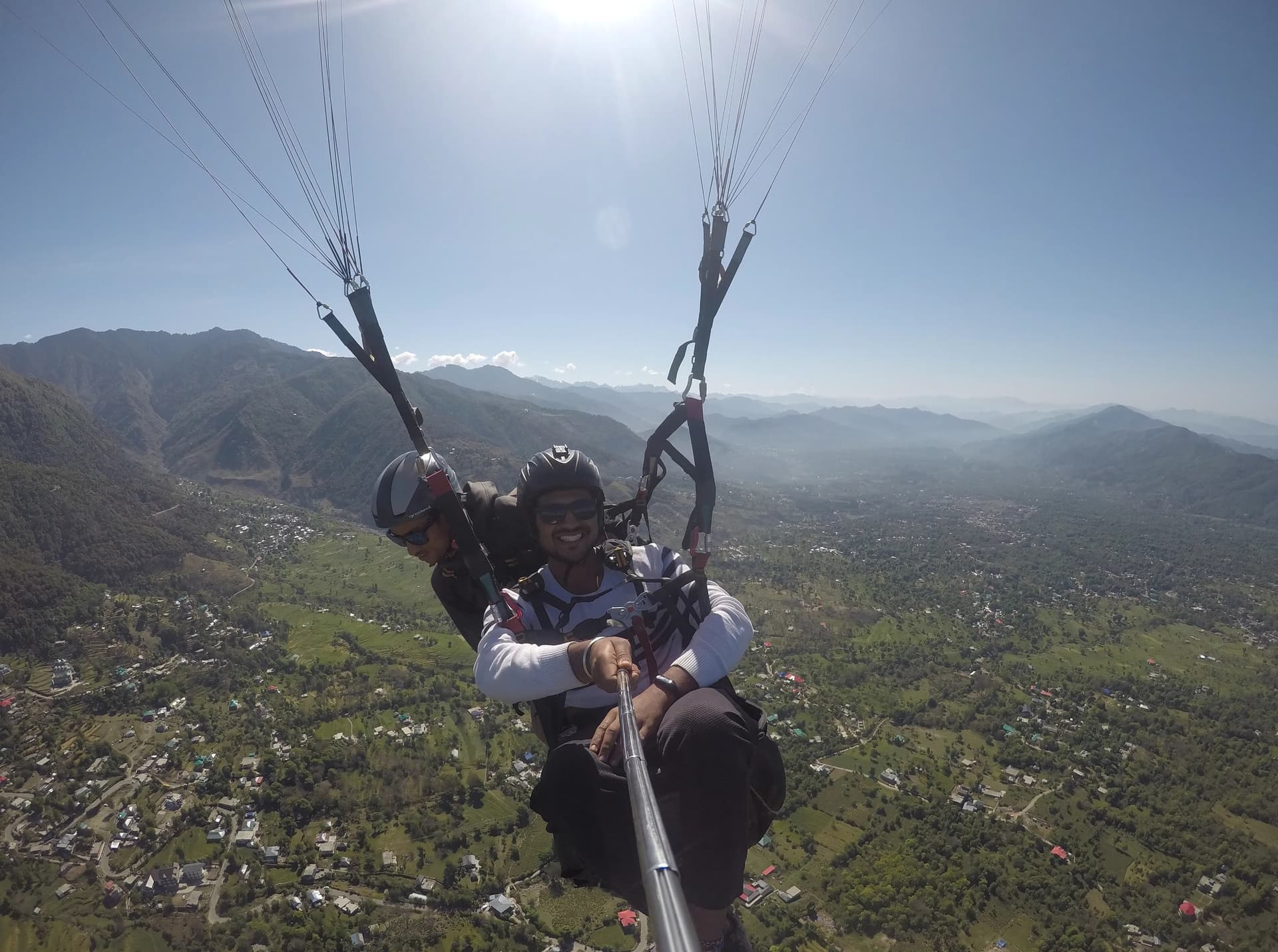 Paragliding in Bir