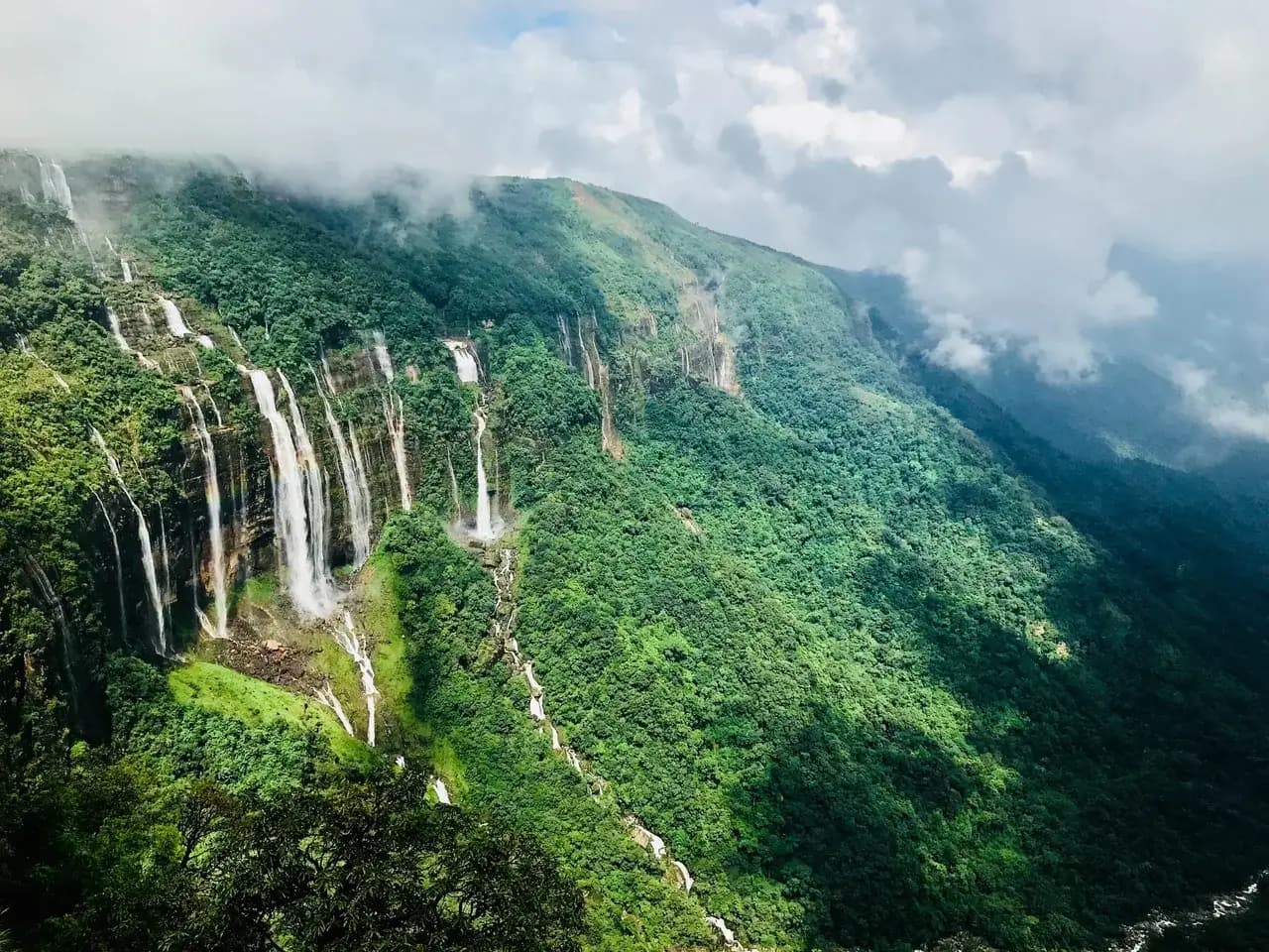 Forests & Family Bonds – Meghalaya’s Gentle Adventure